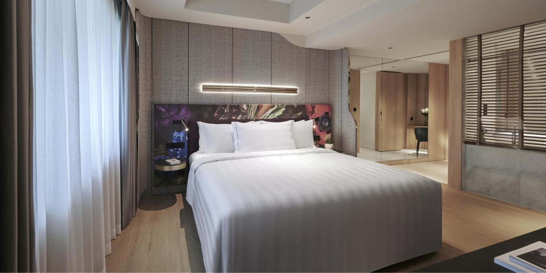 Lifestyle Premier Suite